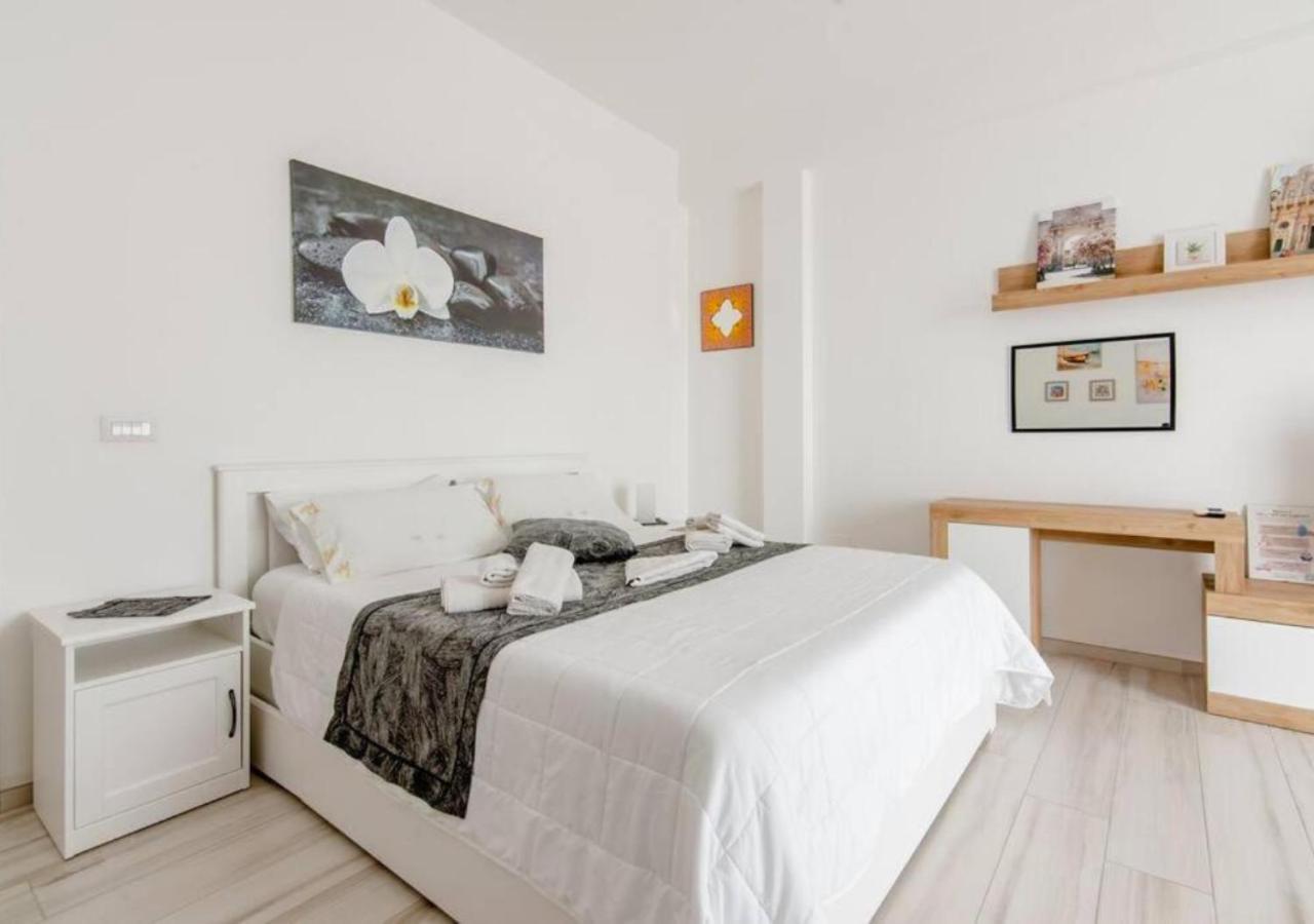 Il Barone Rosso B&B Lecce Dış mekan fotoğraf